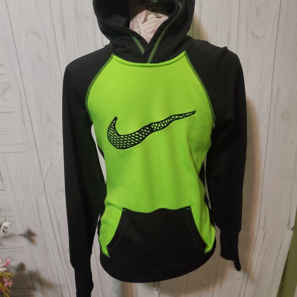 Nike dri fit womens nwot hoodie super nice small